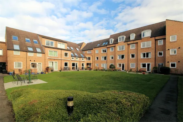 Mount Hermon Road, Woking, GU22, photo 1