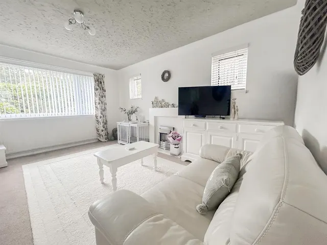 Oakwood Close, Hastings, TN34, photo 2