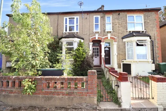 Abbey Crescent, DA17, photo 1