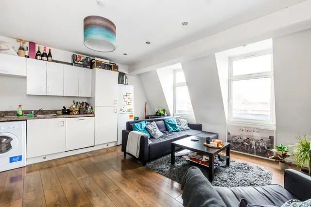 Flat C, 47 Kingsland High Street, London, photo 1