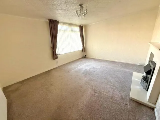 Photo 3 — Grosmont Close, Redcar