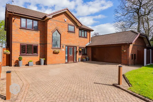 Willowfield Grove, Ashton-In-Makerfield, Wigan, WN4 9NN, photo 1