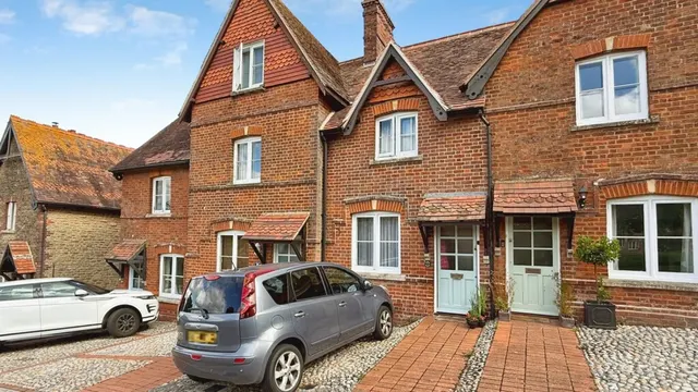 Prospect Square, Westbury, BA13, photo 1