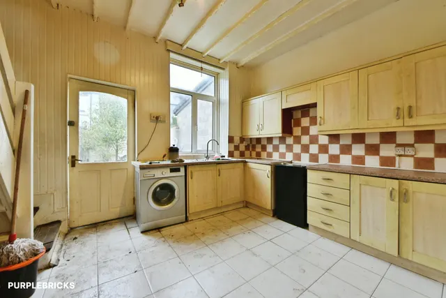 Netherhey Street, Oldham, OL8, photo 3