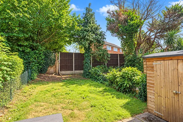 Bower Court, Woking, GU22, photo 2