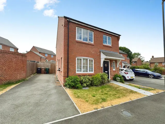 Crampton Close, Midway, DE11, photo 1