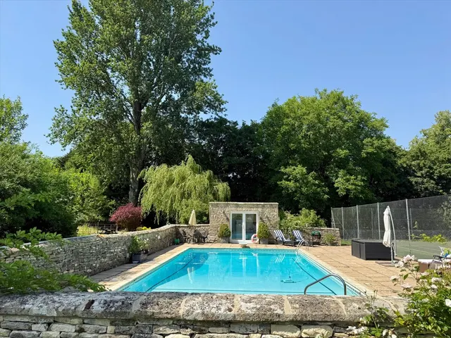 Whittington, Cheltenham, GL54, photo 2