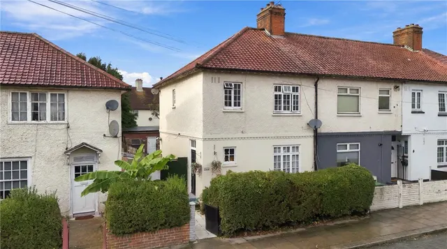 Bedwell Road, London, N17, photo 1