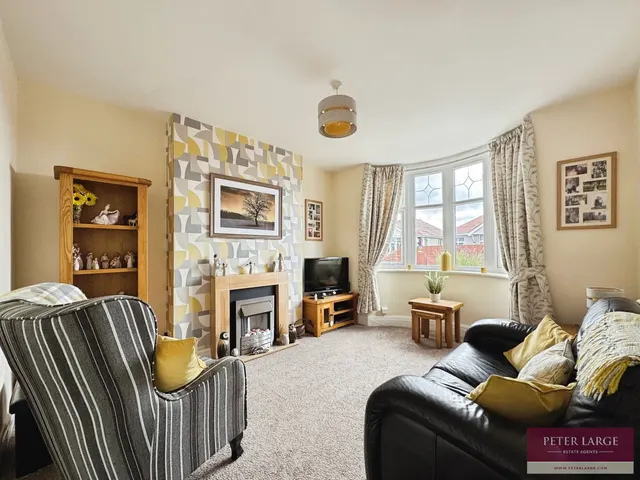 Photo 3 — Bryn Avenue, Rhyl, Denbighshire, LL18 4BE