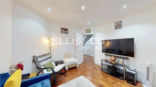 East Lane, Wembley, HA9, photo 3