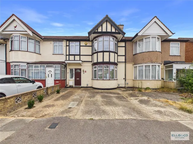 Rowland Avenue, Kenton, HA3, photo 1