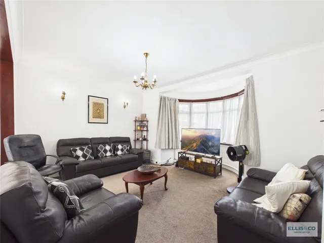 Rowland Avenue, Kenton, HA3, photo 2