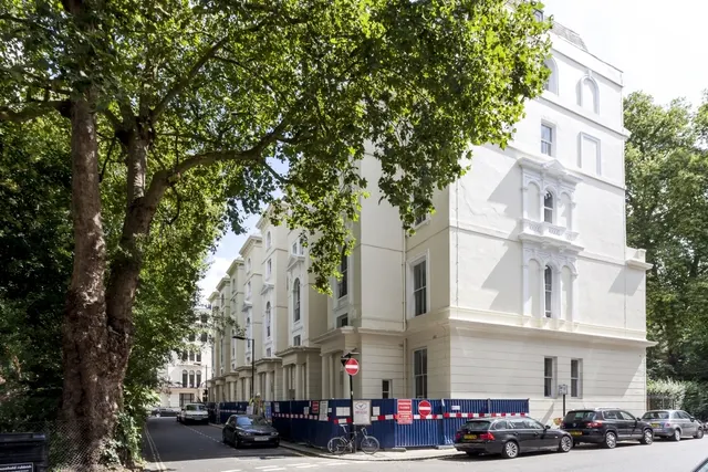 Photo 3 — Kensington Gardens Square London W2