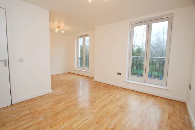 Provost Way, Oatlands, G5, photo 3