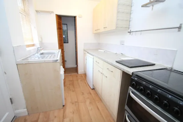 Hawthorn View, Leeds, LS7, photo 3
