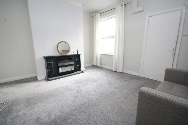 Hawthorn View, Leeds, LS7, photo 2