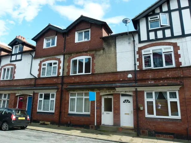 Hawthorn View, Leeds, LS7, photo 1