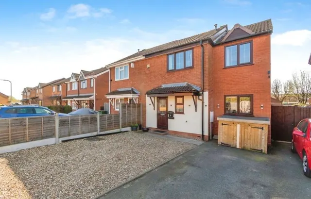Mayfields Drive, Brownhills, WS8, photo 1