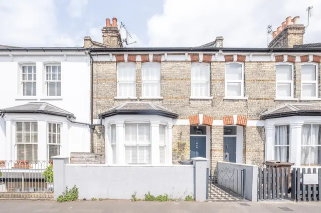 Devonshire Road, London, W4, photo 1
