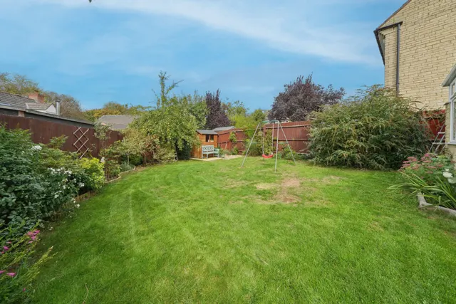 Poppylands, Bicester, OX26, photo 2