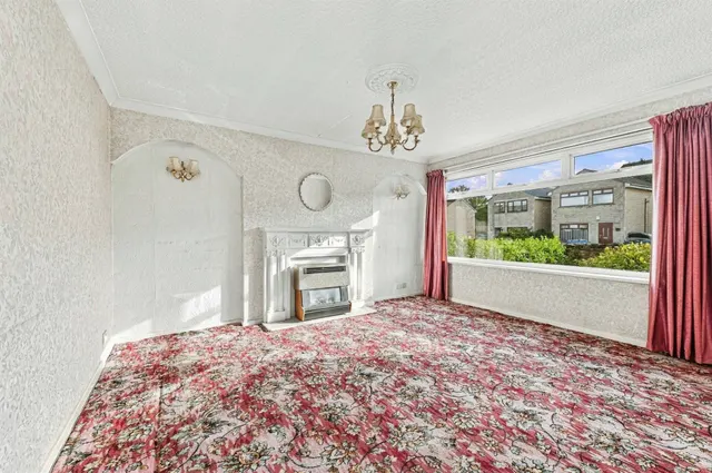 Carlinghow Lane, Batley, WF17, photo 2