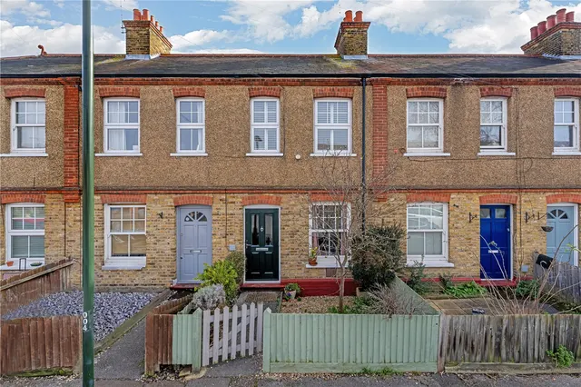 Beards Hill, Hampton, TW12 2AQ, photo 1