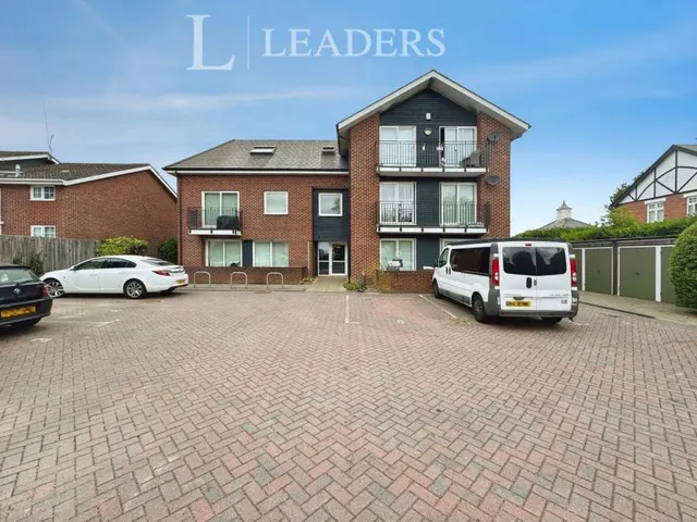 London Road, Waterlooville, PO7, photo 2
