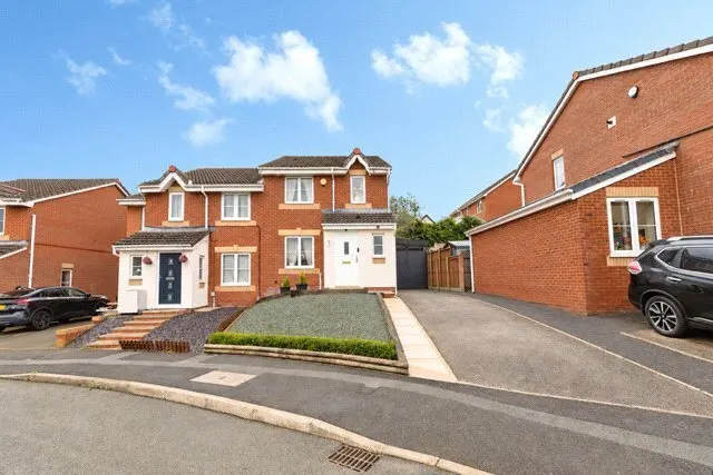 Redwood Drive, Chorley, PR7, photo 1