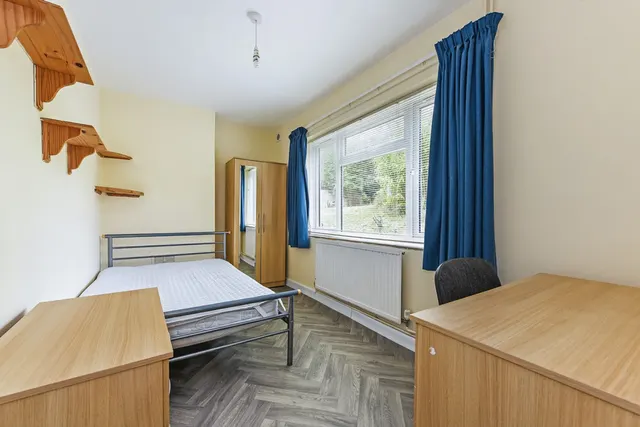 Photo 2 — Minden Way, Stanmore