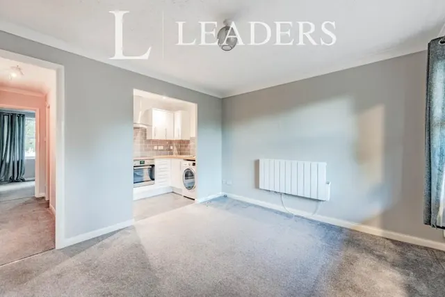 Richborough Court, Crawley, RH11, photo 2