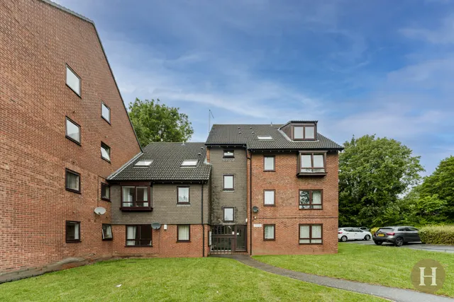 2 bedroom flat, Griffin Gardens, Harborne, B17
