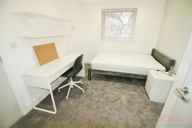 Barrique Road, Nottingham, NG7, photo 1