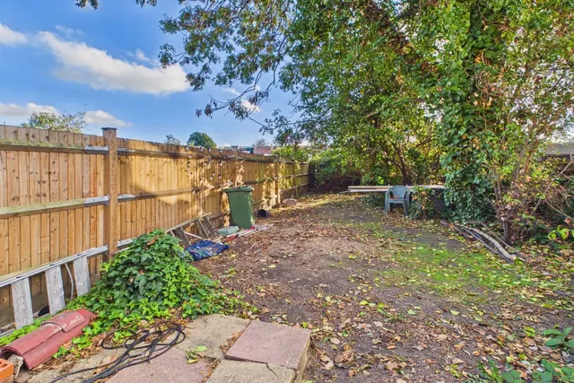 Photo 2 — London, SW16 5UZ