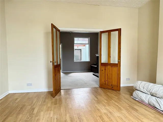 Fields New Road, Chadderton, OL9, photo 3