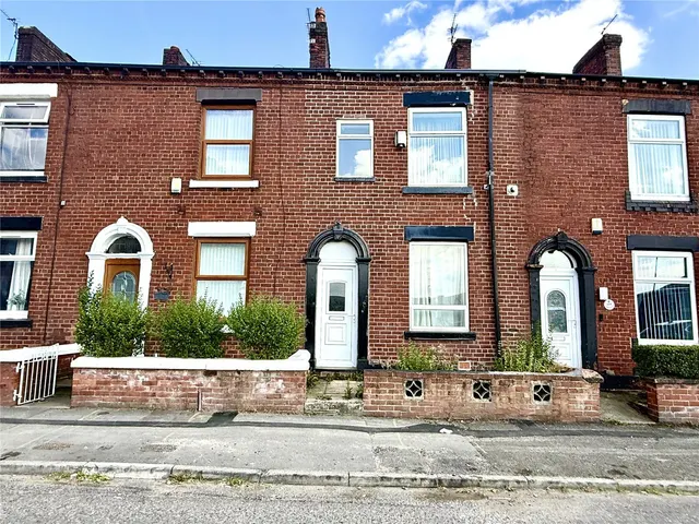 Fields New Road, Chadderton, OL9, photo 1