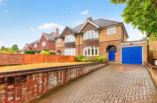 Crabtree Lane, Harpenden, photo 1