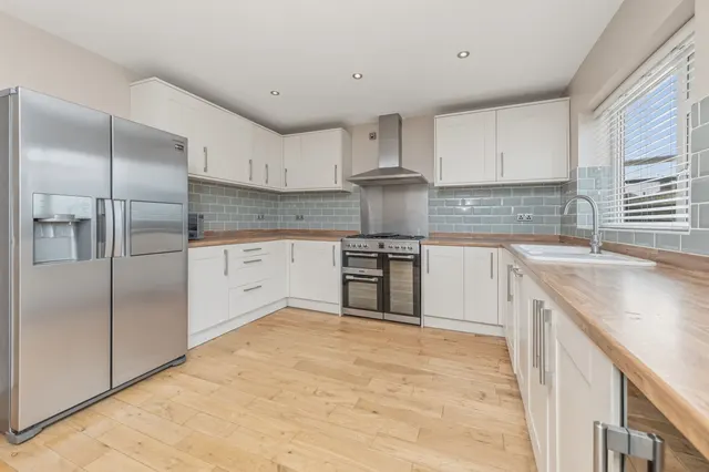 Hawkhill Gardens, Leeds, LS15, photo 2