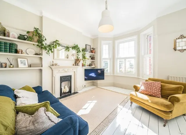 Photo 2 — Hillside Road, Streatham, SW2
