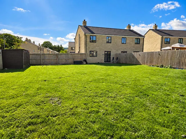Mill Gardens, Silsden, BD20, photo 1