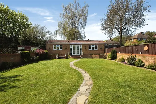 Gravel Hill Close, Bexleyheath, DA6, photo 2