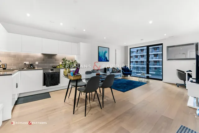 Fairwater House, Royal Wharf, E16, photo 1