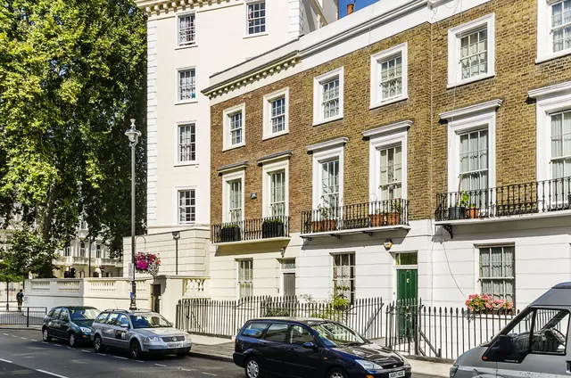 Photo 2 — Warwick Way, London, SW1V