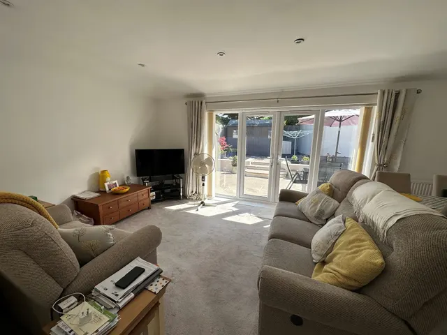 Greenway Avenue, Cardiff, CF3, photo 2
