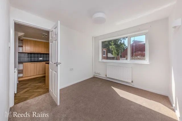 Photo 3 — Kirkstall Close, Macclesfield, Cheshire, SK10