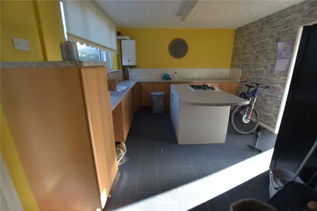 Highfield Close, Leeds, LS12, photo 3
