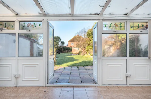 Garden Avenue, Bracklesham Bay, PO20, photo 3