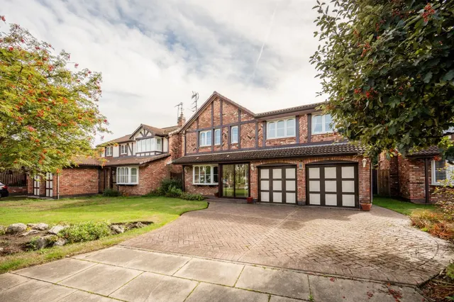 York Close, Formby, L37, photo 1