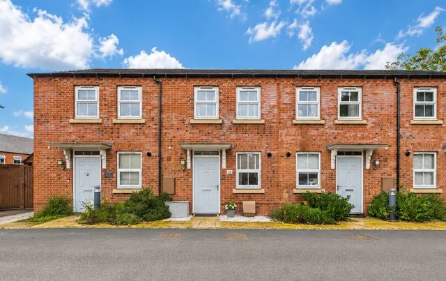 Harlow Way, Ashbourne, photo 1