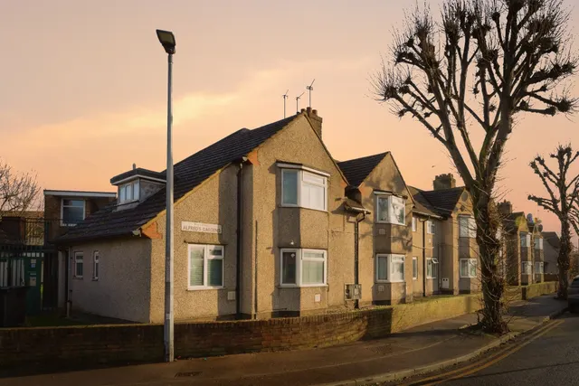 Alfreds Gardens, Barking, photo 1