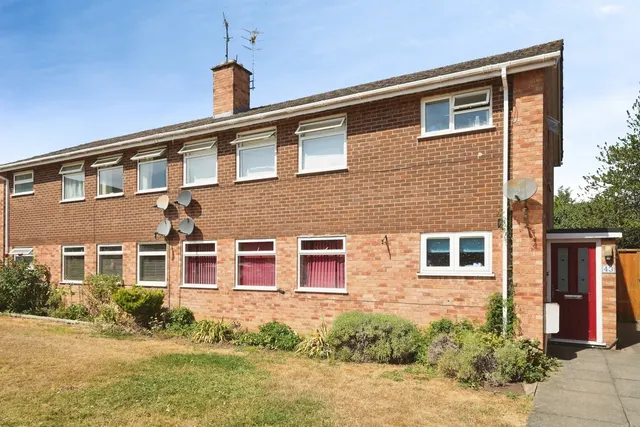Fountain Court, Waterside, WR11, photo 3